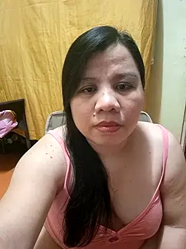 Snapshot of hotlyn45 chatting on September 17, 2025, 9:22 am hotlyn45 online show from September 17, 2025, 9:22 am