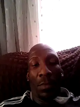 Snapshot of longdickson12345 chatting on October 3, 2025, 10:06 am longdickson12345 online show from October 3, 2025, 10:06 am