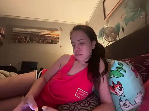 Vaua089 online show from April 14, 2026, 8:36 pm