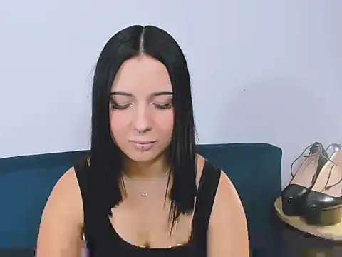 TaliaAdorable online show from December 17, 2025, 2:11 pm