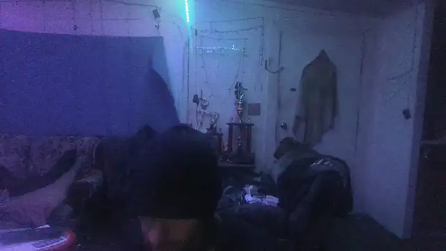 Poundtown1226 online show from January 15, 2026, 4:16 am