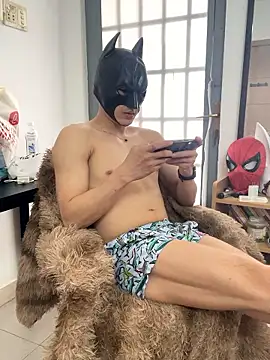 anhkiet huang online show from April 2, 2026, 3:46 am