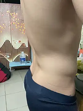 anhkiet huang online show from February 12, 2026, 2:39 pm