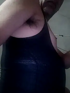 Snapshot of Elkato69 chatting on October 17, 2025, 4:42 pm Elkato69 online show from October 17, 2025, 4:42 pm