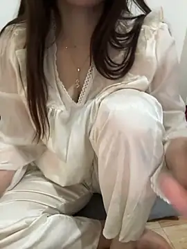 Snapshot of susu_baby chatting on November 3, 2025, 6:00 pm susu baby online show from November 3, 2025, 6:00 pm