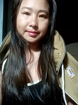 suki-lady online show from November 17, 2025, 4:22 pm