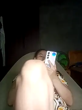 suki-lady online show from October 25, 2025, 2:44 am