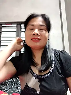 Snapshot of kute-00 chatting on November 18, 2025, 2:20 pm kute-00 online show from November 18, 2025, 2:20 pm