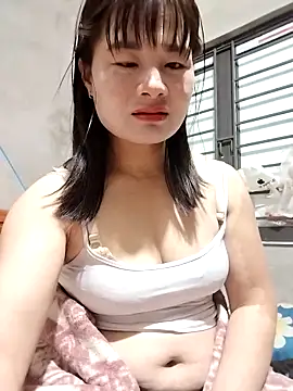 Snapshot of kute-00 chatting on December 18, 2025, 2:32 pm kute-00 online show from December 18, 2025, 2:32 pm