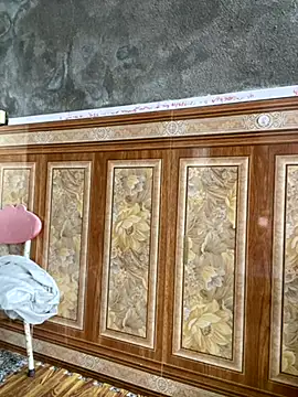 Snapshot of Lonnina chatting on November 4, 2025, 4:05 am Lonnina online show from November 4, 2025, 4:05 am