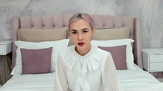 Snapshot of BarbieMilne chatting on September 18, 2025, 3:04 pm BarbieMilne online show from September 18, 2025, 3:04 pm