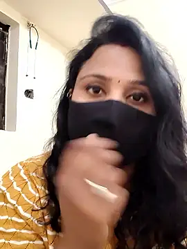 Shikha-mehra7 online show from January 18, 2026, 1:25 pm