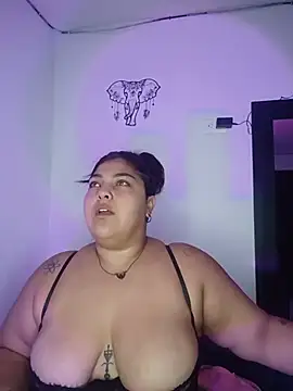 Snapshot of kendra_lil_evill chatting on May 17, 2026, 10:37 am kendra lil evill online show from May 17, 2026, 10:37 am