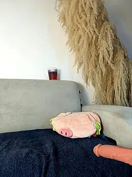 Snapshot of Miafisher_ chatting on October 31, 2025, 12:51 am Miafisher online show from October 31, 2025, 12:51 am