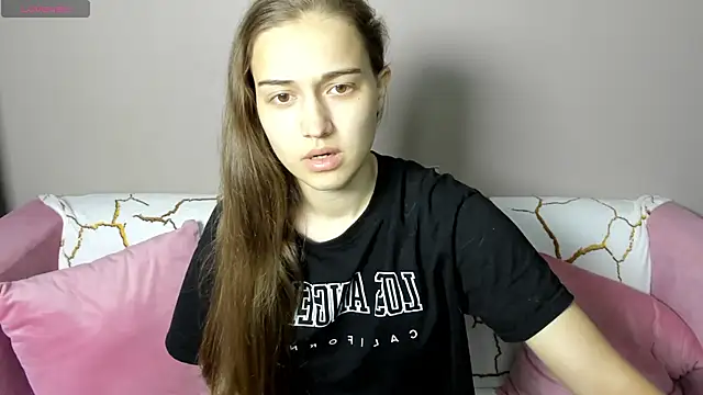 Snapshot of Alisa__Kelly chatting on September 13, 2025, 3:06 am Alisa Kelly online show from September 13, 2025, 3:06 am