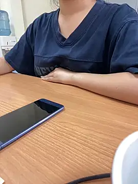 Snapshot of ThuPhuong-Tr chatting on September 22, 2025, 3:23 am ThuPhuong-Tr online show from September 22, 2025, 3:23 am