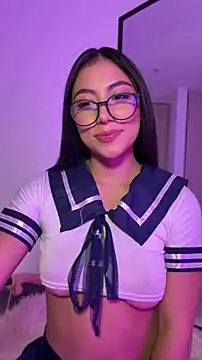 Snapshot of Tessa__Winslow chatting on May 6, 2026, 12:47 am Tessa Winslow online show from May 6, 2026, 12:47 am