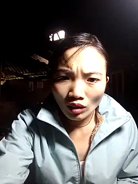 ngan-cute online show from November 4, 2025, 6:39 am