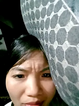 ngan-cute online show from December 17, 2025, 2:44 pm