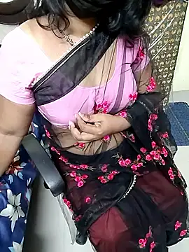 Snapshot of tamilmaha12 chatting on September 24, 2025, 5:30 pm tamilmaha12 online show from September 24, 2025, 5:30 pm