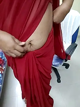 Snapshot of tamilmaha12 chatting on December 1, 2025, 5:58 pm tamilmaha12 online show from December 1, 2025, 5:58 pm