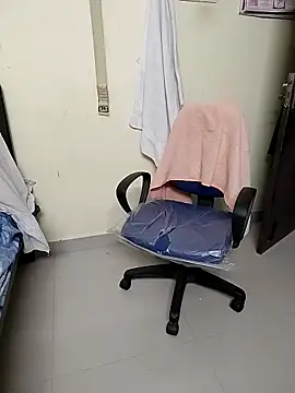 Snapshot of tamilmaha12 chatting on October 11, 2025, 8:15 am tamilmaha12 online show from October 11, 2025, 8:15 am