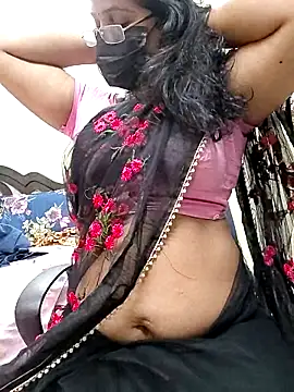 Snapshot of tamilmaha12 chatting on November 4, 2025, 6:01 pm tamilmaha12 online show from November 4, 2025, 6:01 pm