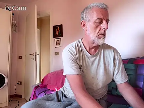 Snapshot of Pigna16PSRN chatting on May 29, 2026, 4:02 pm Pigna16PSRN online show from May 29, 2026, 4:02 pm