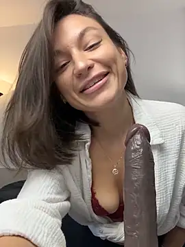 KellySmitS online show from November 18, 2025, 9:12 am