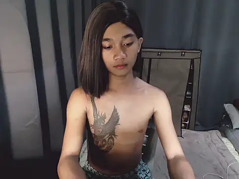 Snapshot of Petite_HugeCock chatting on November 23, 2025, 11:42 am Petite HugeCock online show from November 23, 2025, 11:42 am