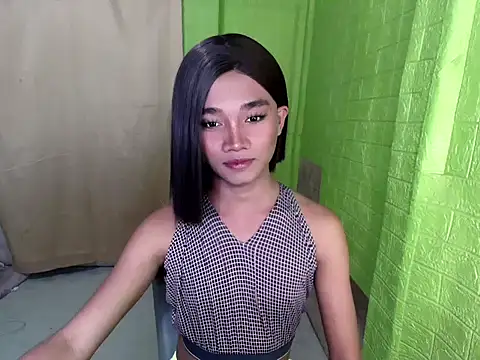 Snapshot of Petite_HugeCock chatting on September 19, 2025, 10:30 am Petite HugeCock online show from September 19, 2025, 10:30 am