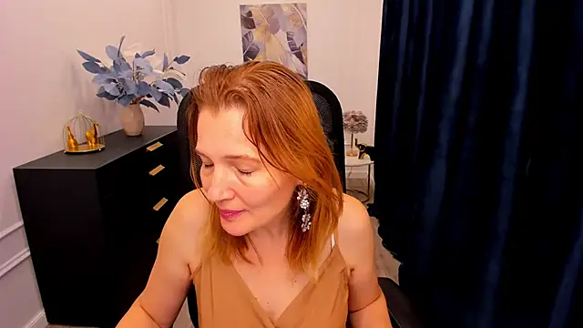 Snapshot of NikaStraitlive chatting on October 7, 2025, 8:21 pm NikaStraitlive online show from October 7, 2025, 8:21 pm