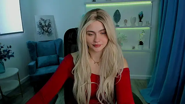 Snapshot of LeslieMineg chatting on September 29, 2025, 11:38 am LeslieMineg online show from September 29, 2025, 11:38 am