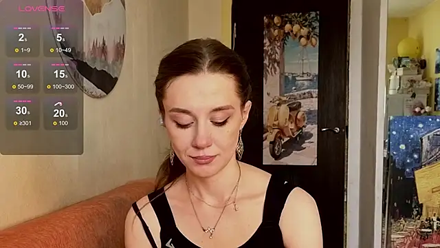 Snapshot of SkyHelen chatting on June 12, 2026, 9:07 am SkyHelen online show from June 12, 2026, 9:07 am