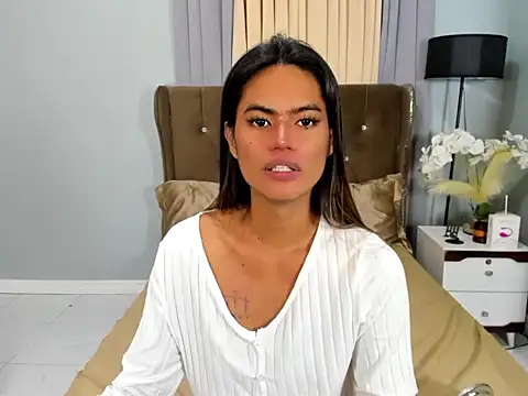 Snapshot of 1HotAsianTS chatting on November 14, 2025, 5:16 pm 1HotAsianTS online show from November 14, 2025, 5:16 pm