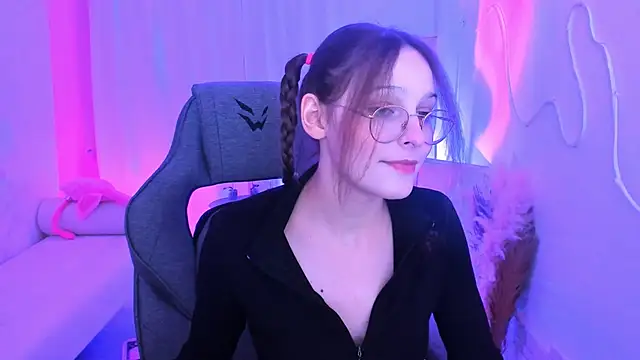 Snapshot of JenniferKiim chatting on February 1, 2026, 10:46 am JenniferKiim online show from February 1, 2026, 10:46 am