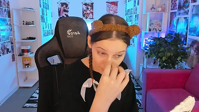 Snapshot of JenniferKiim chatting on February 21, 2026, 8:38 am JenniferKiim online show from February 21, 2026, 8:38 am