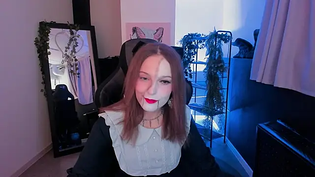 Snapshot of JenniferKiim chatting on October 31, 2025, 2:35 pm JenniferKiim online show from October 31, 2025, 2:35 pm