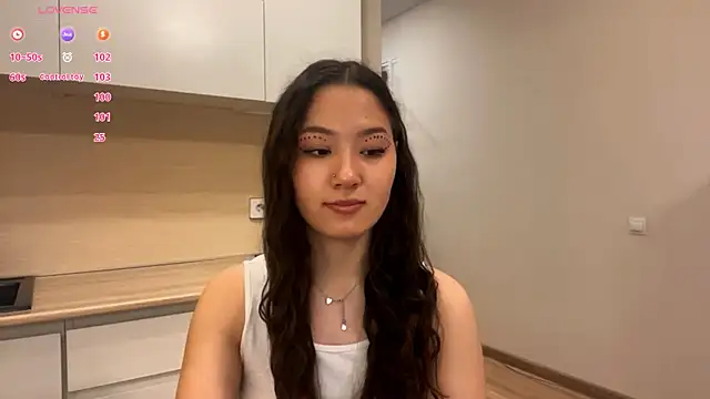 Snapshot of Sakuravice chatting on December 15, 2025, 2:12 pm Sakuravice online show from December 15, 2025, 2:12 pm