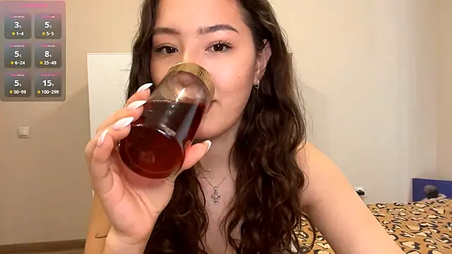 Snapshot of Sakuravice chatting on October 2, 2025, 9:12 am Sakuravice online show from October 2, 2025, 9:12 am