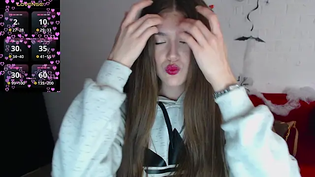 VictiriaDax online show from November 4, 2025, 12:53 pm