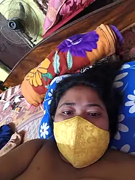 Smile-quien online show from April 11, 2026, 9:40 pm