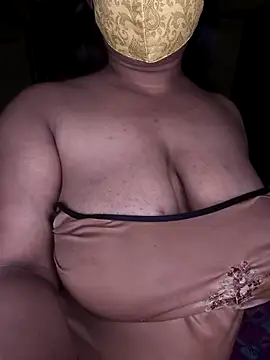 Smile-quien online show from March 14, 2026, 3:29 pm