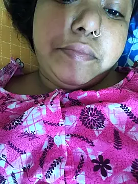 Smile-quien online show from April 25, 2026, 11:02 am