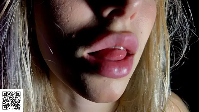 ElysiaXo online show from November 27, 2025, 3:29 am