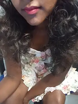 Snapshot of venuki_ihalagamage chatting on July 15, 2026, 3:57 am venuki ihalagamage online show from July 15, 2026, 3:57 am