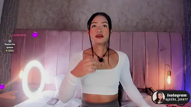 Snapshot of agatha_jener chatting on May 7, 2026, 11:35 am agatha jener online show from May 7, 2026, 11:35 am