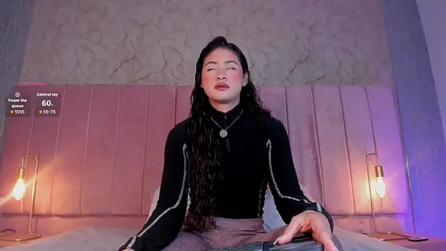 Snapshot of agatha_jener chatting on February 9, 2026, 11:30 am agatha jener online show from February 9, 2026, 11:30 am