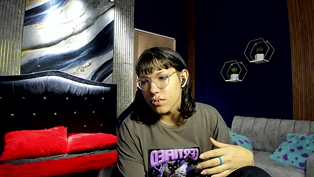 christina vamp1 online show from October 31, 2025, 1:30 pm