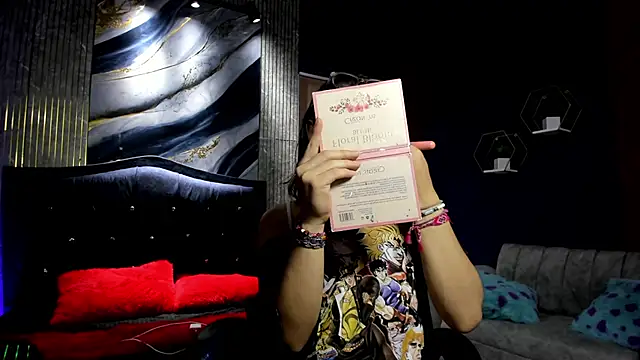 christina vamp1 online show from October 30, 2025, 7:55 pm